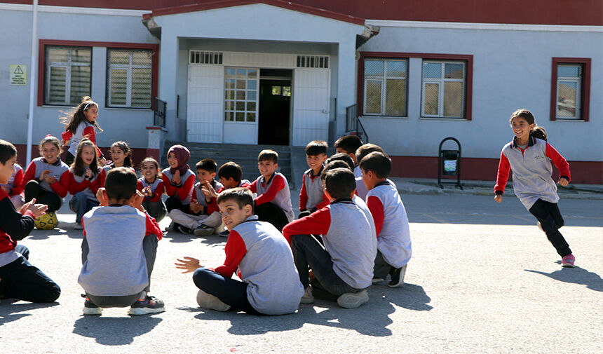 W A F E S G R H T J Y G K U H I L J