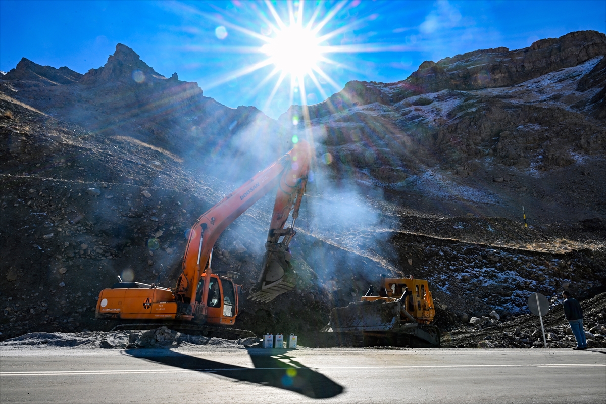 A A 20251102 39591447 39591439 V A N B A H C E S A R A Y K A R A Y O L U N D A K I C I G Y A T A K L A R I N A P A L Y E L I O N L E M