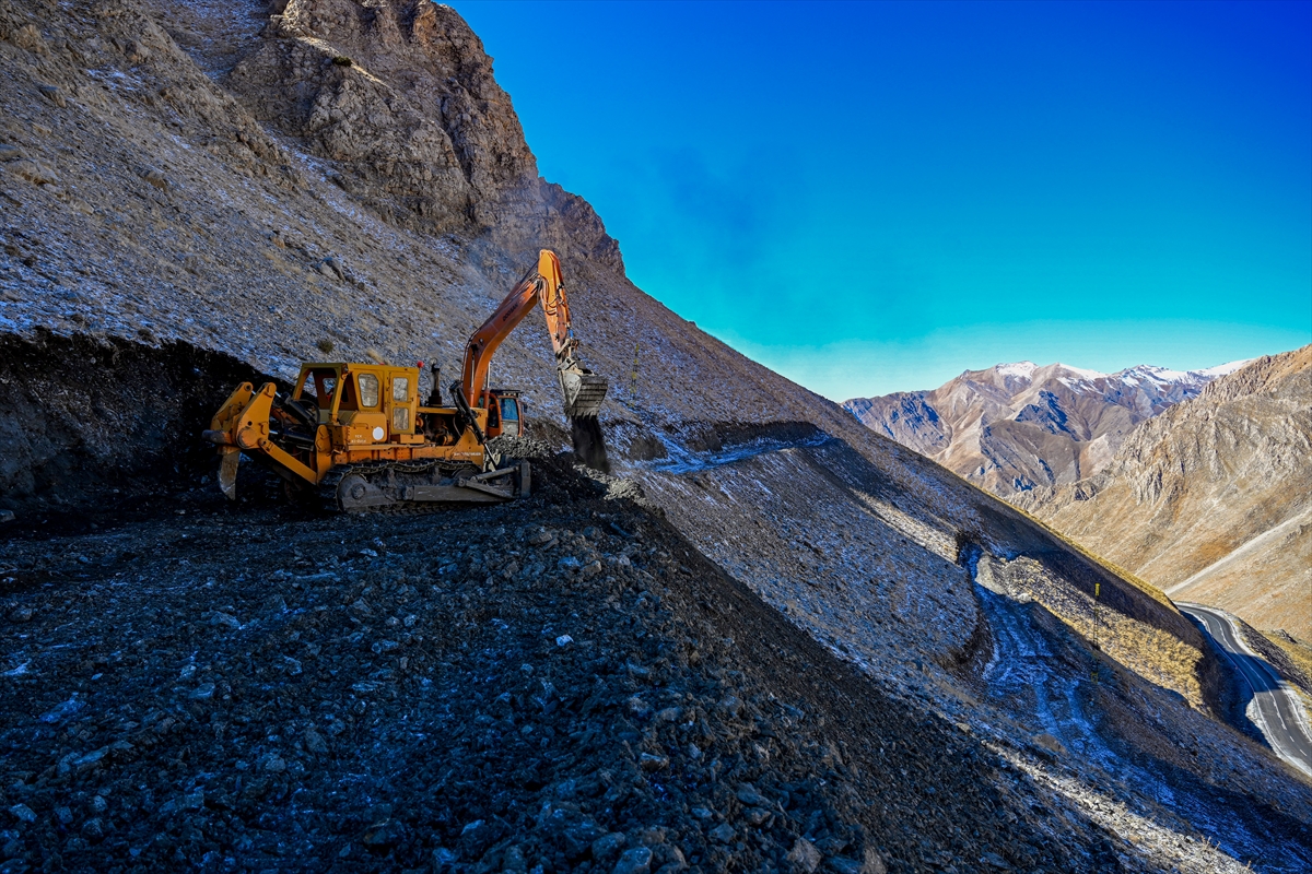 A A 20251102 39591447 39591443 V A N B A H C E S A R A Y K A R A Y O L U N D A K I C I G Y A T A K L A R I N A P A L Y E L I O N L E M