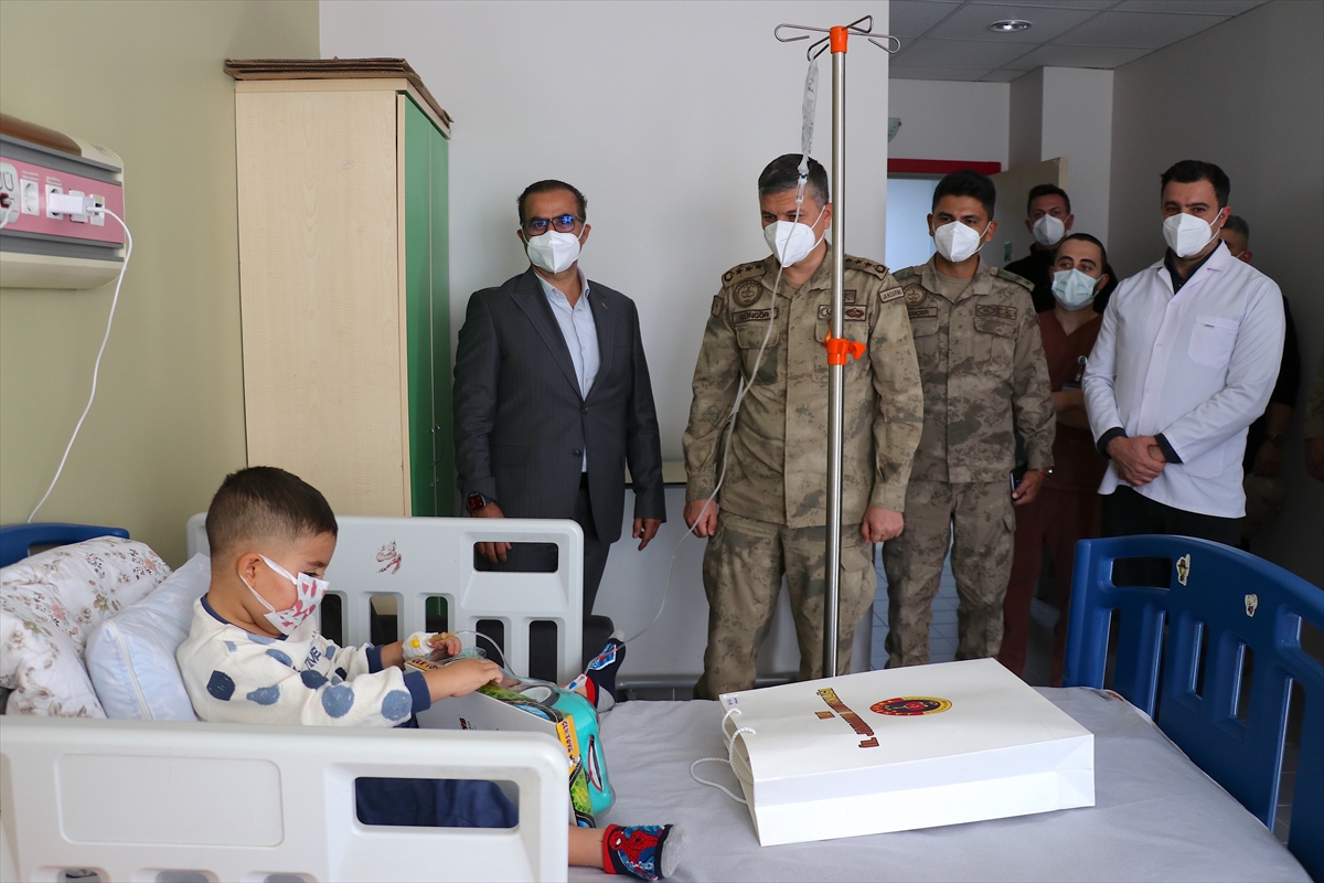 A A 20251107 39640962 39640944 L O S E M I Y L E S A V A S A N C O C U K L A R A J A N D A R M A D A N S E V G I D O L U S U R P R I Z