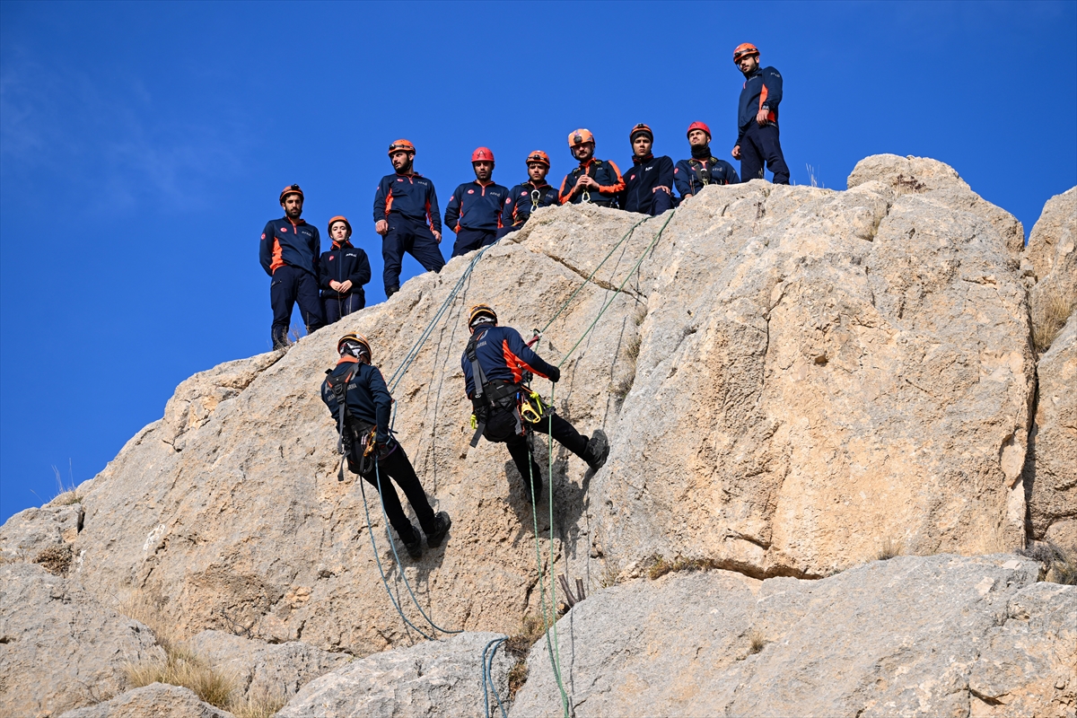 A A 20251121 39765597 39765581 A F A D I N Y E N I A R A M A K U R T A R M A E K I P L E R I G O R E V E Z O R L U E G I T I M L E R L E H A Z I R L A N I Y O R