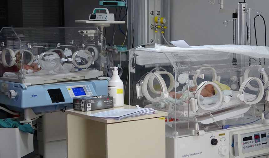 Aceleci Bebekler.jpg5