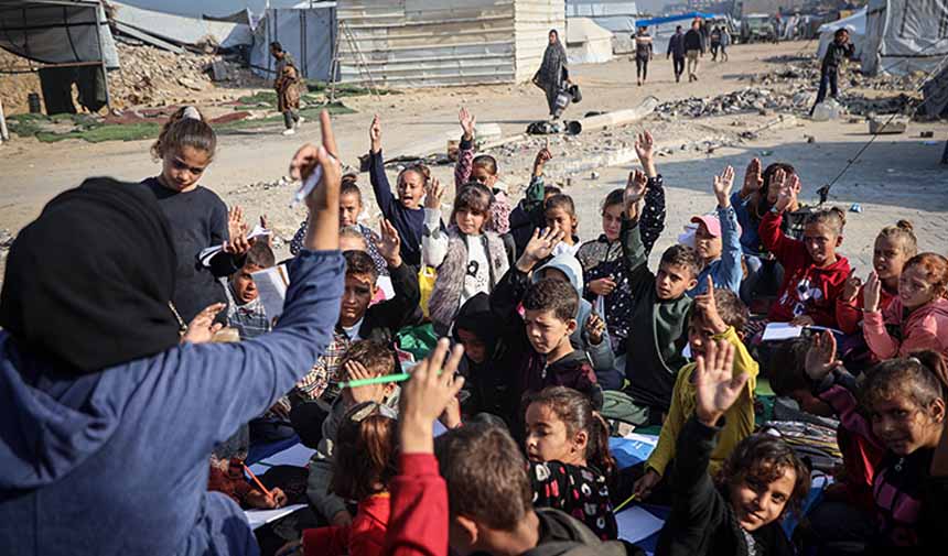 Çadırlarda Eğitim Mücadelesi