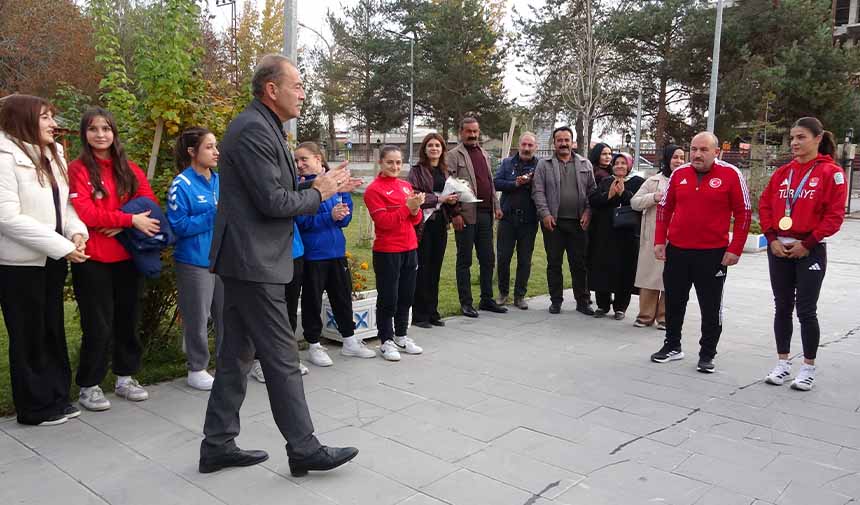 Evin Erginoğuz.jpg1