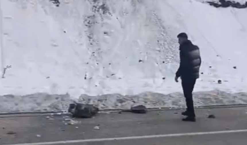 Kaya Parçaları.jpg2