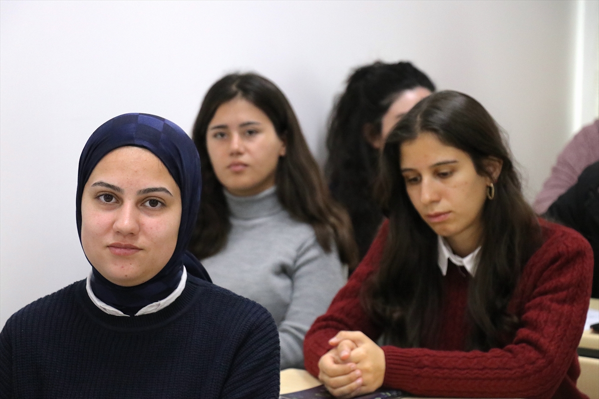 A A 20251203 39876870 39876866 V A N D A E N G E L L I U N I V E R S I T E O G R E N C I L E R I F A R K L I A L A N L A R D A K I K U R S L A R L A H A Y A T A H A Z I R L A N I Y O R