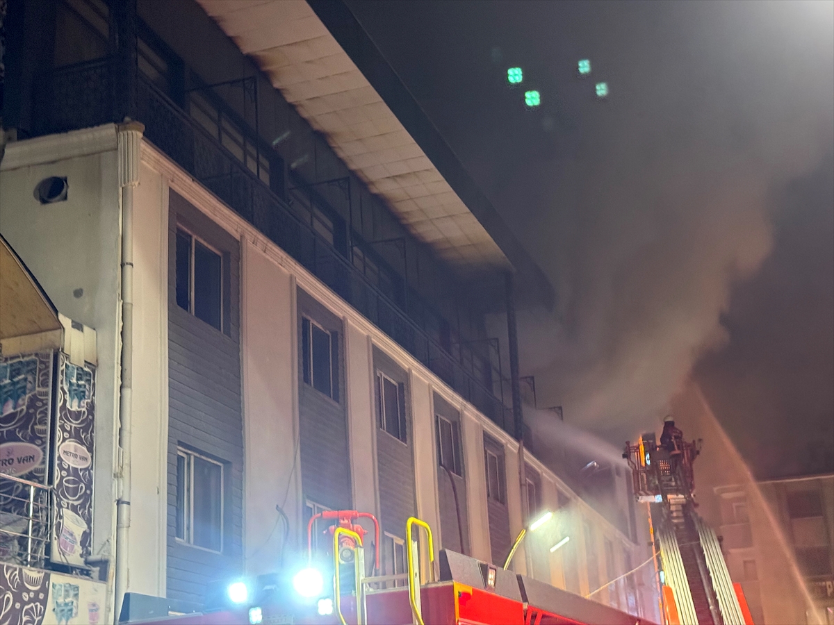 A A 20251208 39928054 39928047 V A N D A O T E L D E C I K A N Y A N G I N S O N D U R U L D U