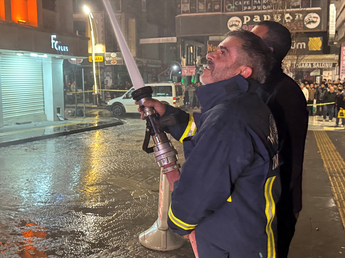 A A 20251208 39928054 39928052 V A N D A O T E L D E C I K A N Y A N G I N S O N D U R U L D U