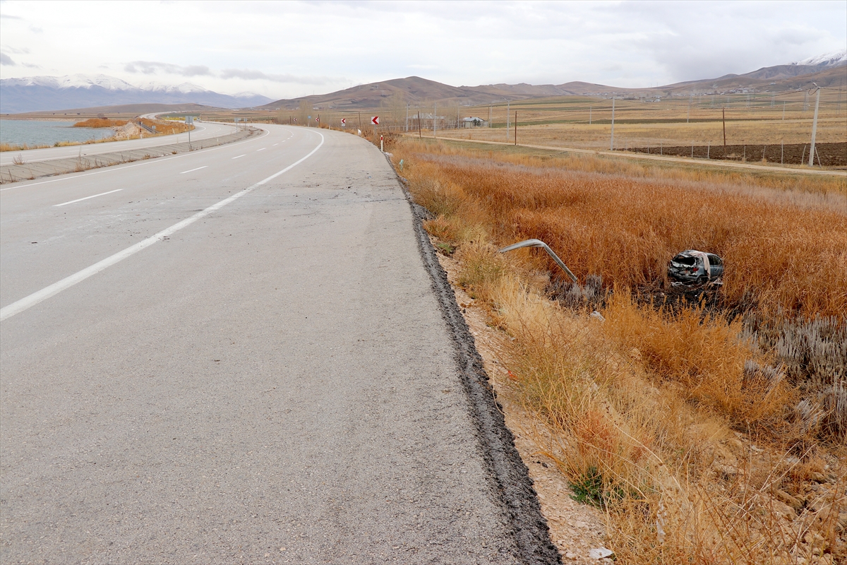 A A 20251209 39931866 39931864 V A N D A O T O M O B I L I N S A Z L I K A L A N A D U S M E S I S O N U C U 5 K I S I Y A R A L A N D I