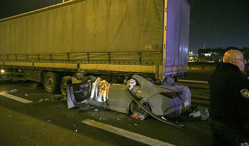 Kaza Tır Ve Otomobil .Jpg7