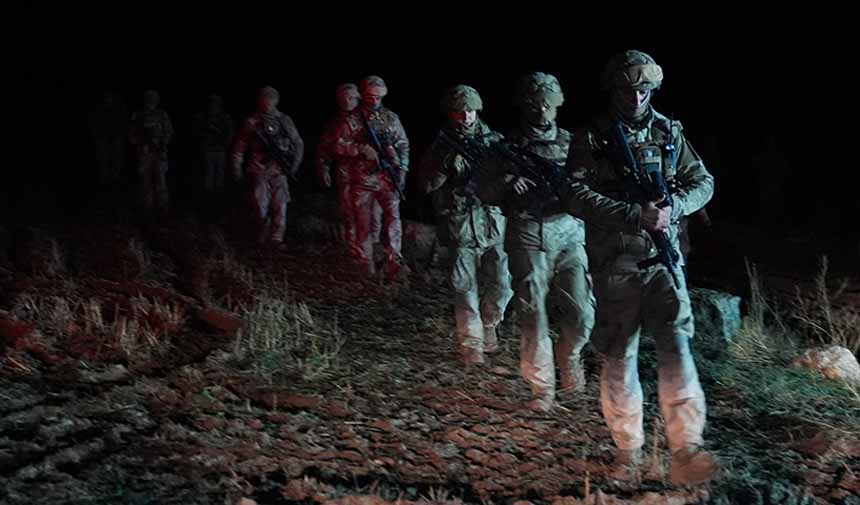 Uçak Düştü.jpg8-1