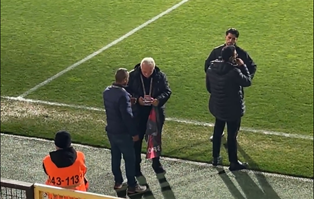 Vanspor Macinda Bayrak Krizi 3