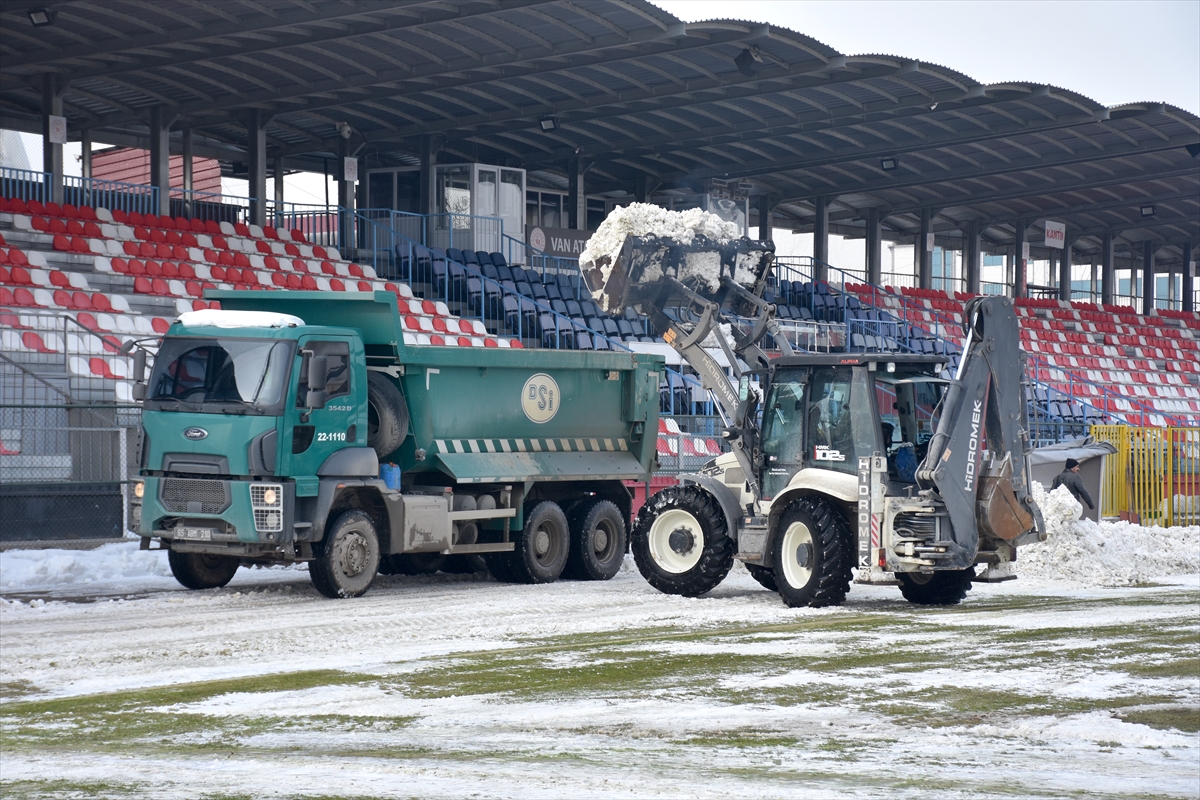 A A 20260106 40175473 40175466 V A N A T A T U R K S T A D Y U M U N D A B I R I K E N K A R K A M Y O N L A R L A T A S I N D I