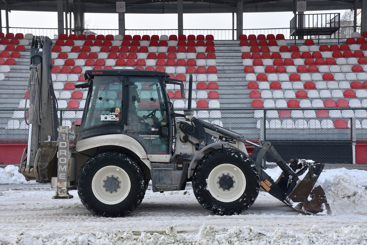 A A 20260106 40175473 40175467 V A N A T A T U R K S T A D Y U M U N D A B I R I K E N K A R K A M Y O N L A R L A T A S I N D I