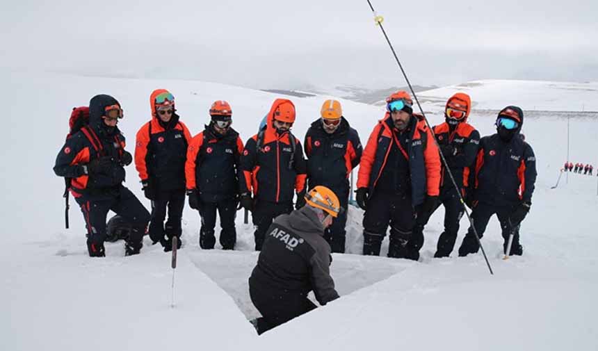 Afad Hayat Kurtarıyor.jpg8