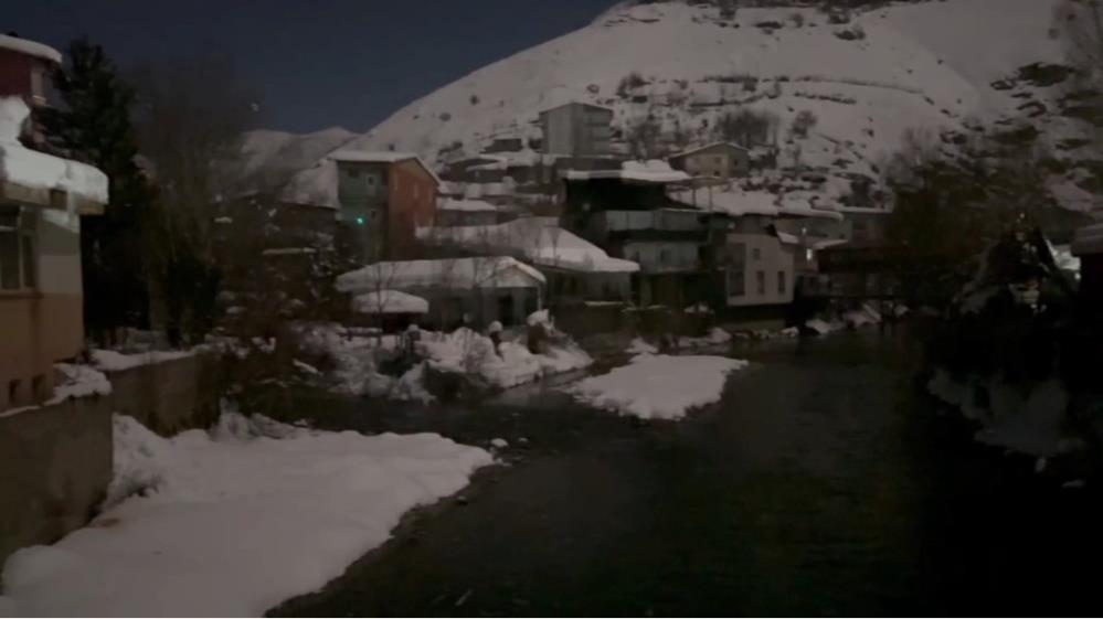 Catak 3 Gundur Karanlikta 4