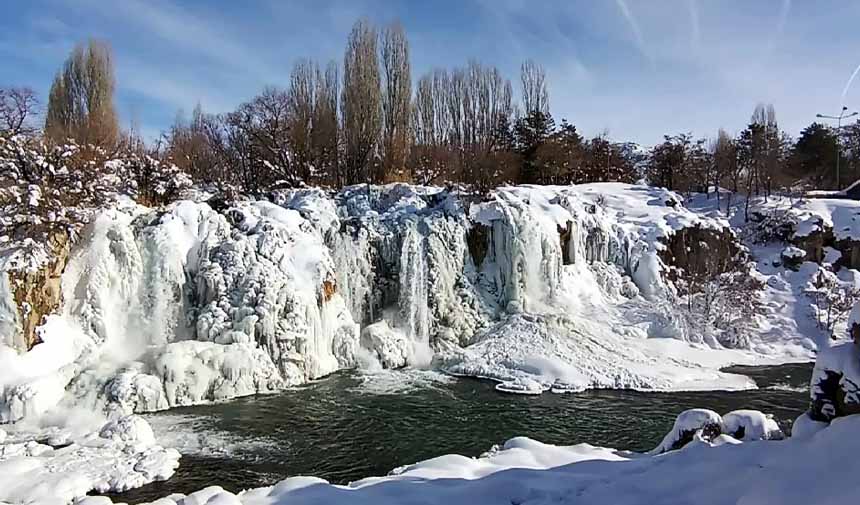 Muradiye Şalalesi.jpg3-1