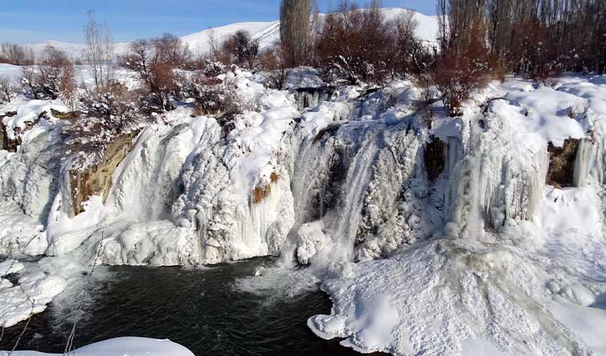 Muradiye Şalalesi.jpg4