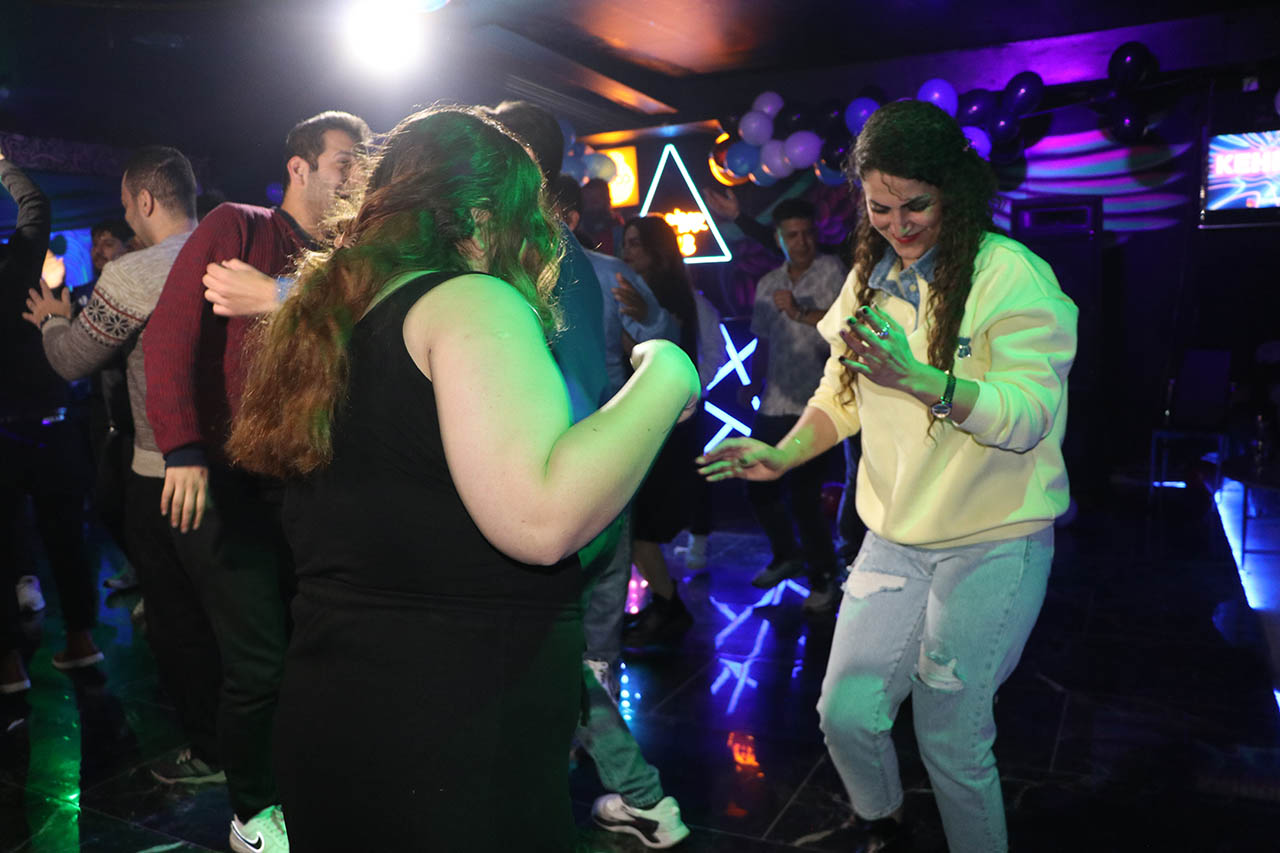 V A N A G E L E N I R A N L I T U R I S T L E R Y E N I Y I L A 1091315 323810