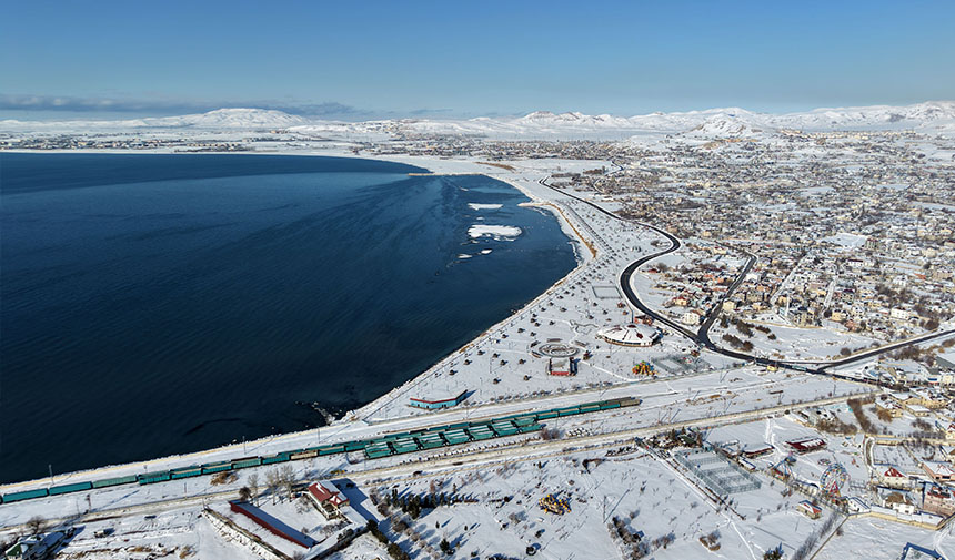 Van Gölü Havzası Su Yönetimi Olması