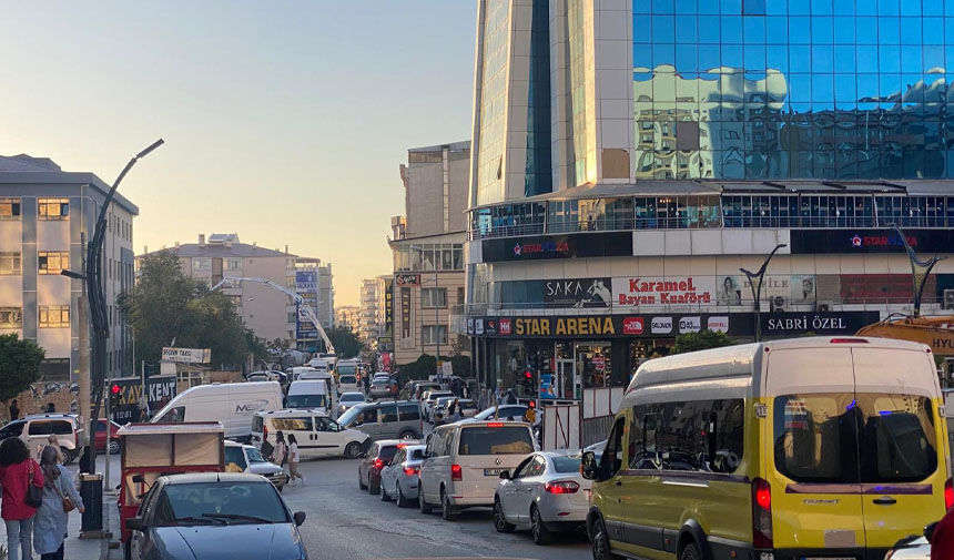 Van Yoğun Trafi̇k