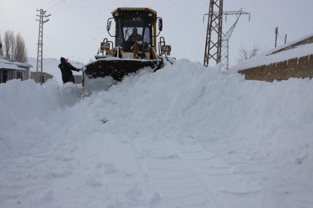 Vanda Kapanan Yollar Aciliyor 2