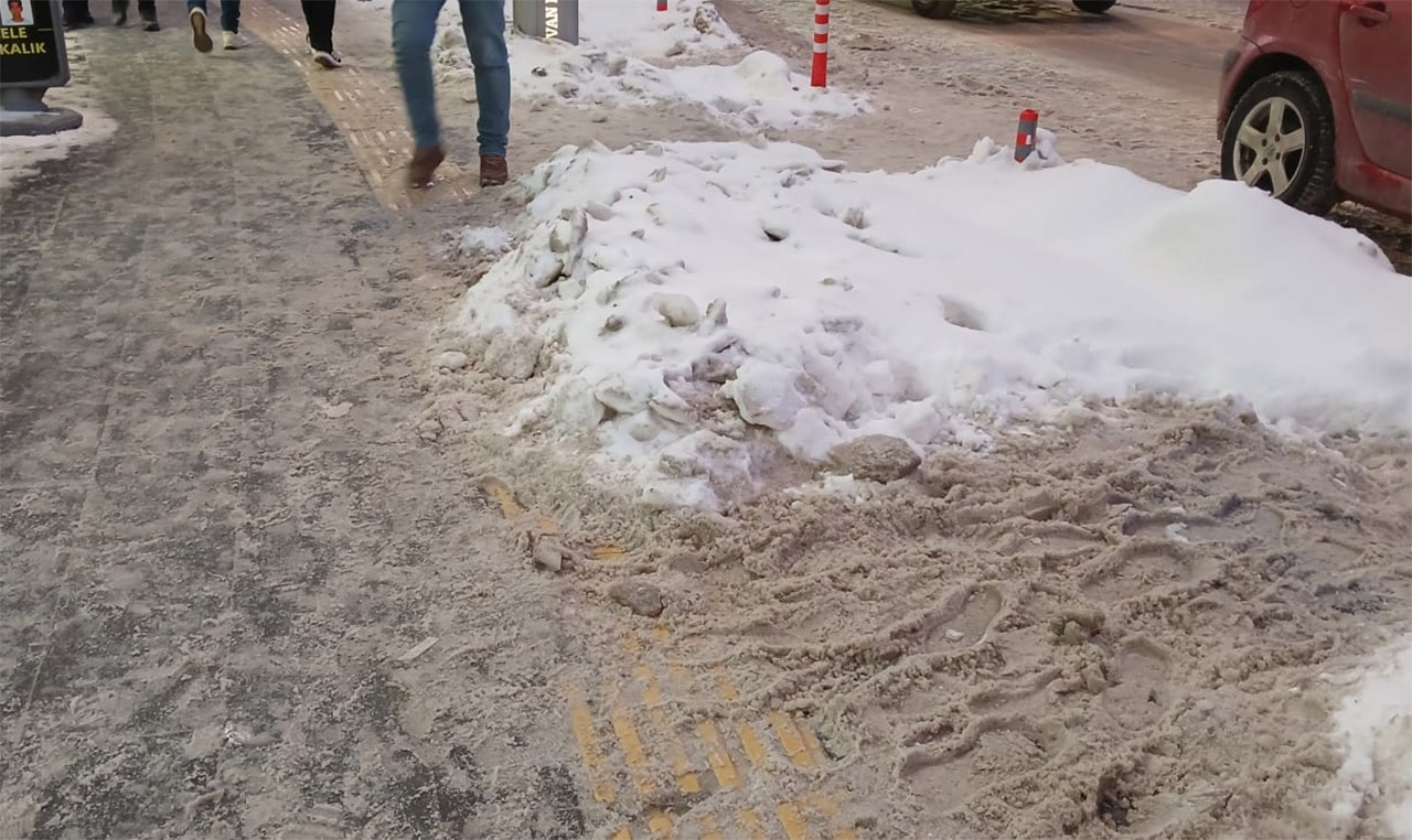 Van’da Kış Engelli Bireyleri Zorluyor 2