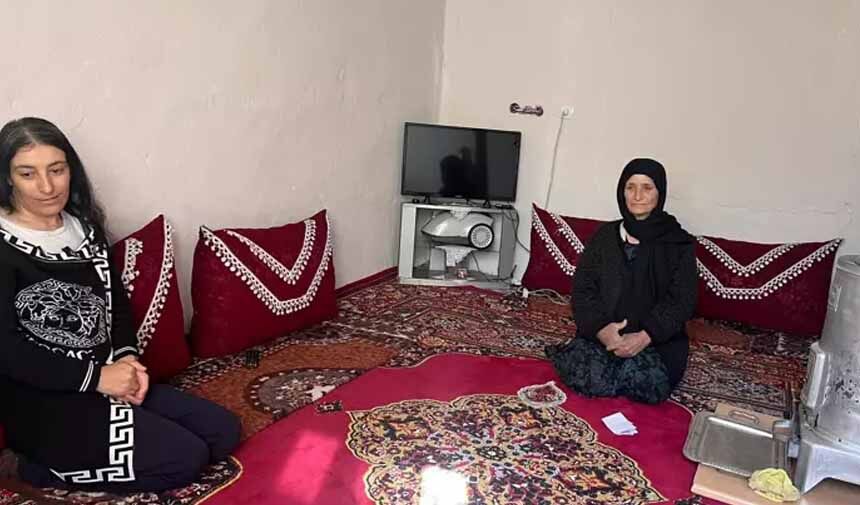 Kudret Akarsu Vatansız