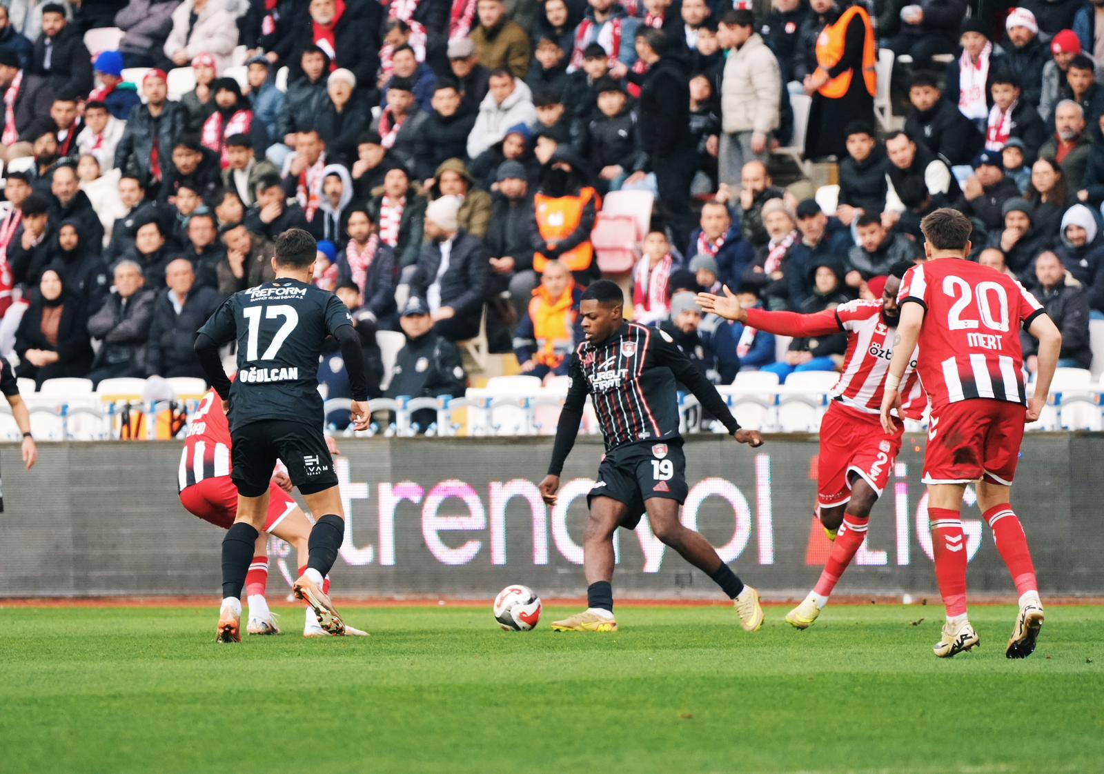 Whatsapp Image 2026 02 14 At 21.03.48 (1)