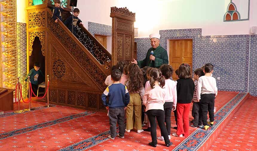 Hüsrev Paşa Camisi.jpg1-1