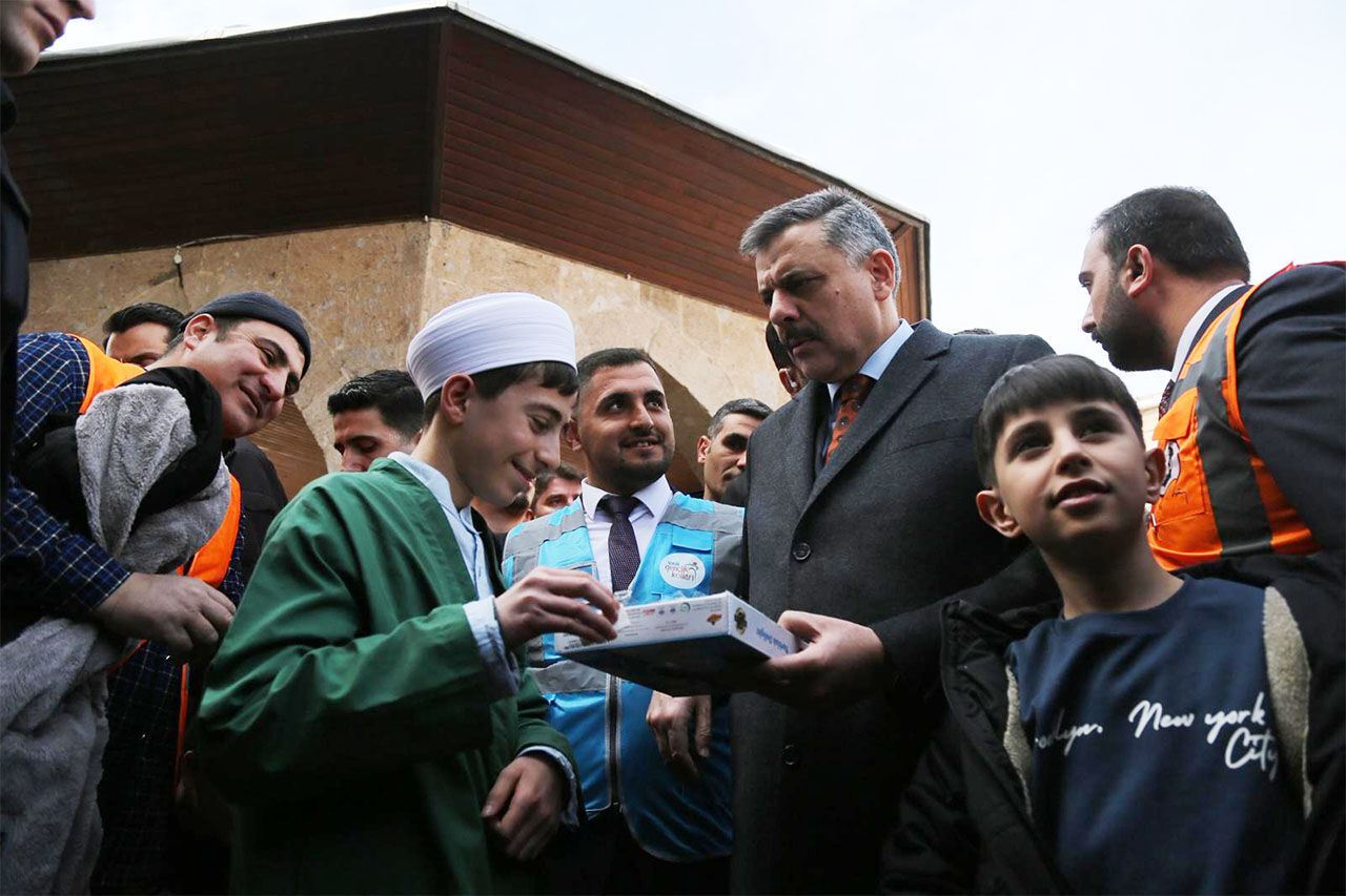 Icisleri Bakani Ikram 2