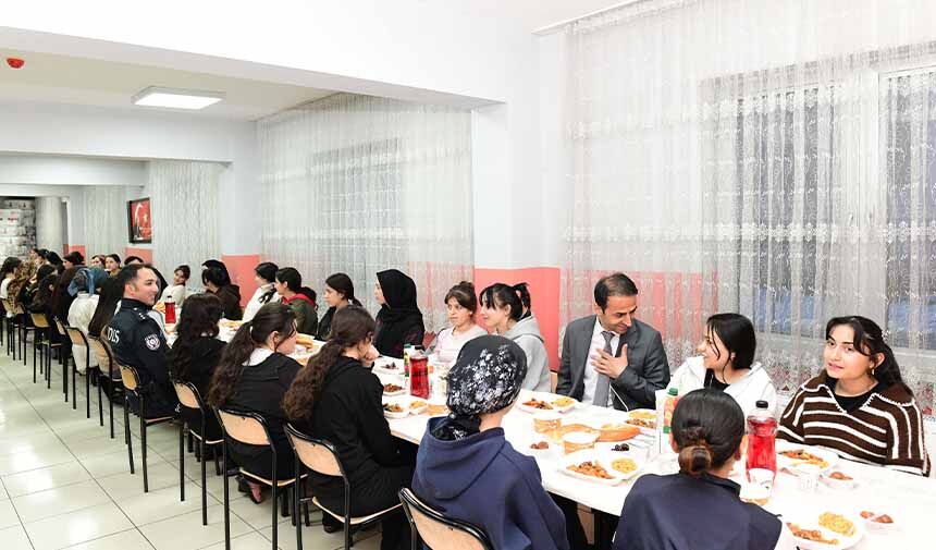 Iftar Programı.jpg8-1