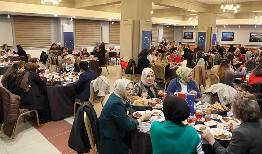 Kadın Çiftçi.jpg1