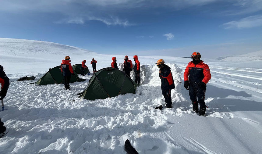 Van’da AFAD ekiplerine özel çığ eğitimi