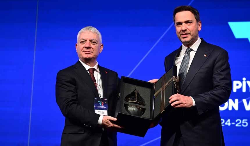 Alparslan Bayraktar.jpg6-5