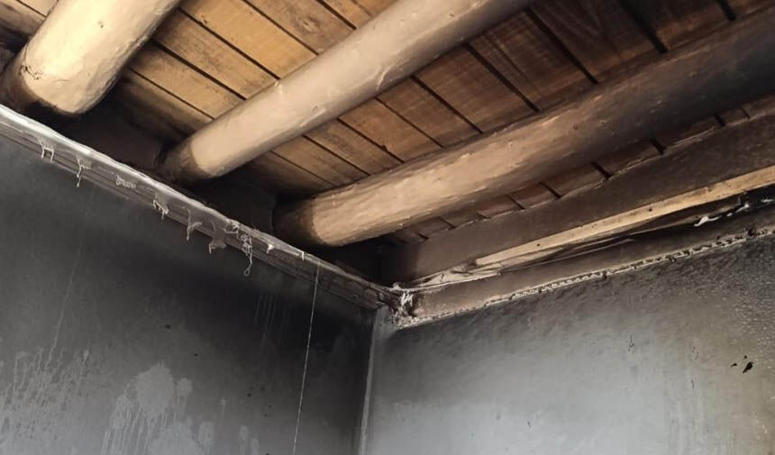 Başkale'de ev yangını maddi hasara yol açtı