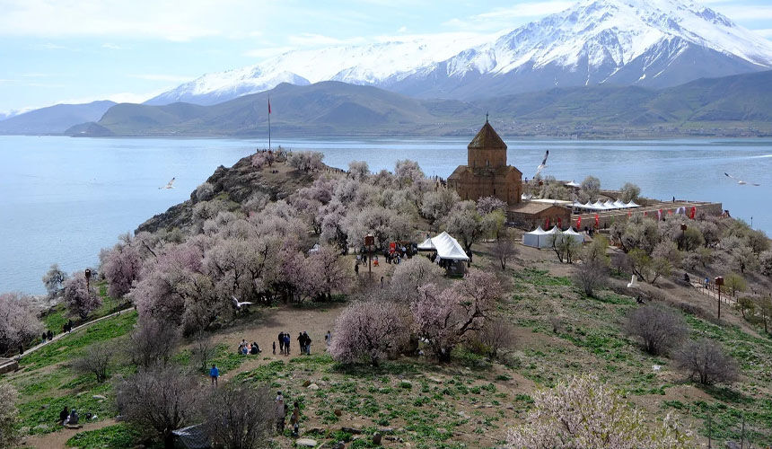 Van’da Badem Çiçeği Festivali iptal edildi