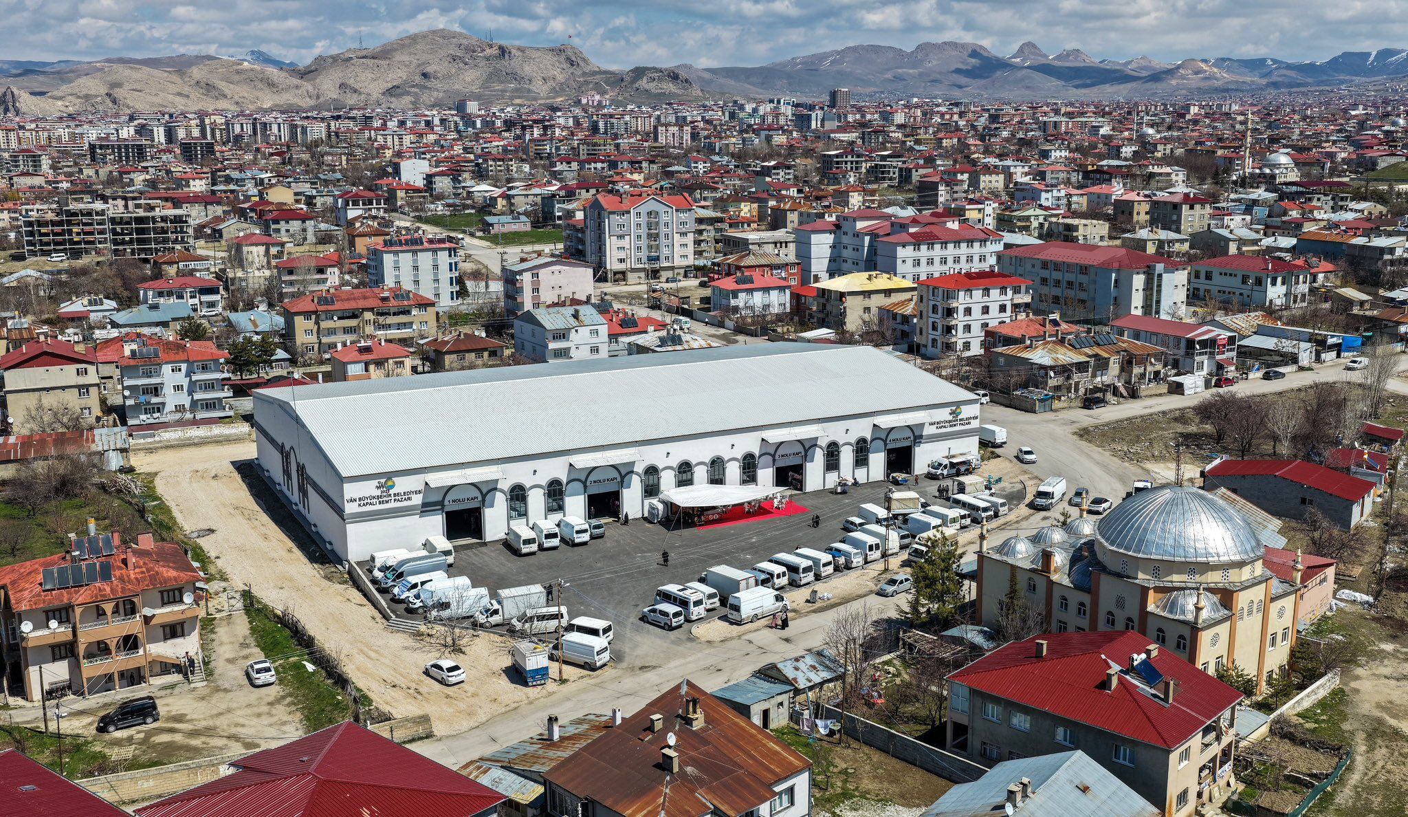 H Fcz O J X U A A S2Vh