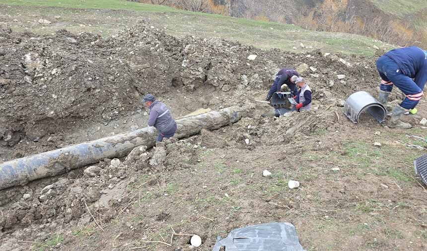 Heyelan içme suyu şebekesini vurdu