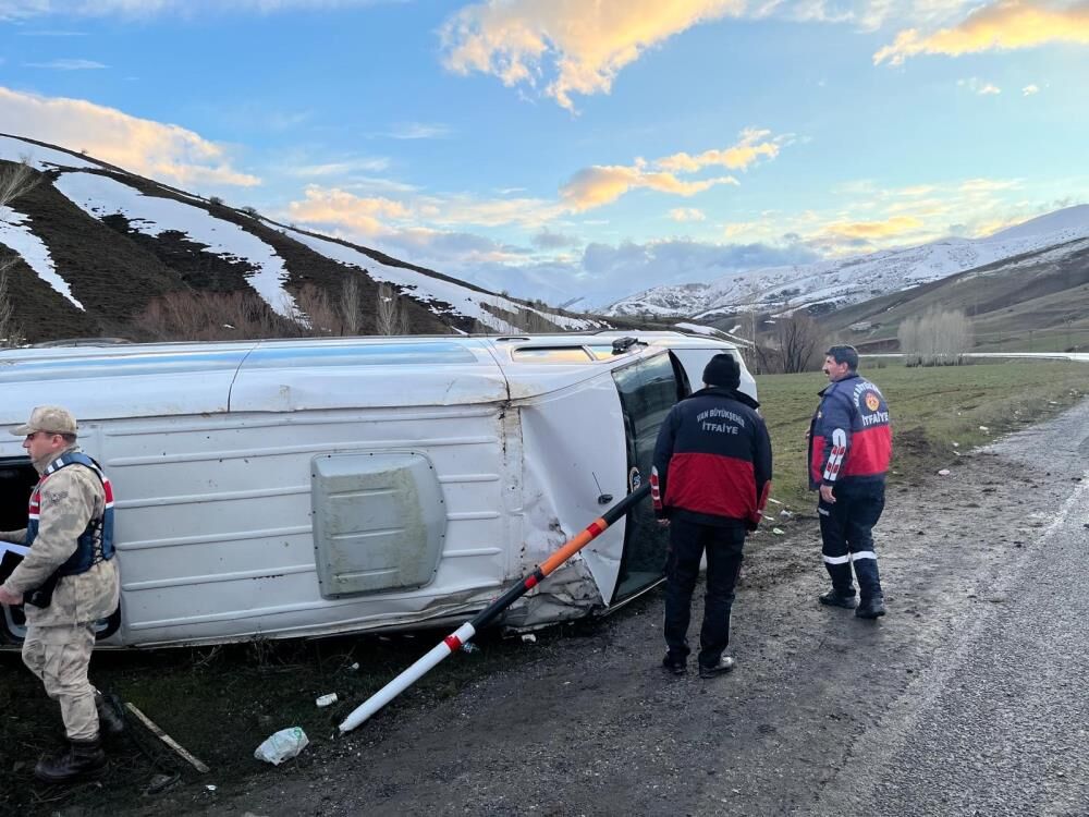 Minibus Takla Atti 11 Yarali Var 1