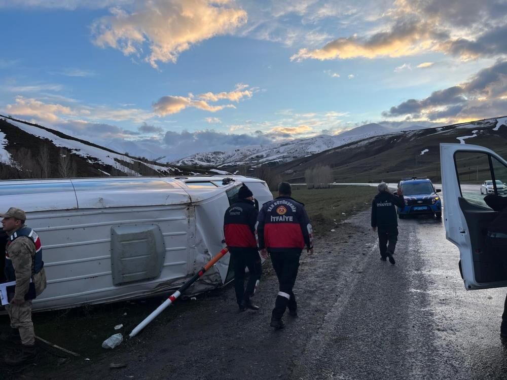 Minibus Takla Atti 11 Yarali Var 3