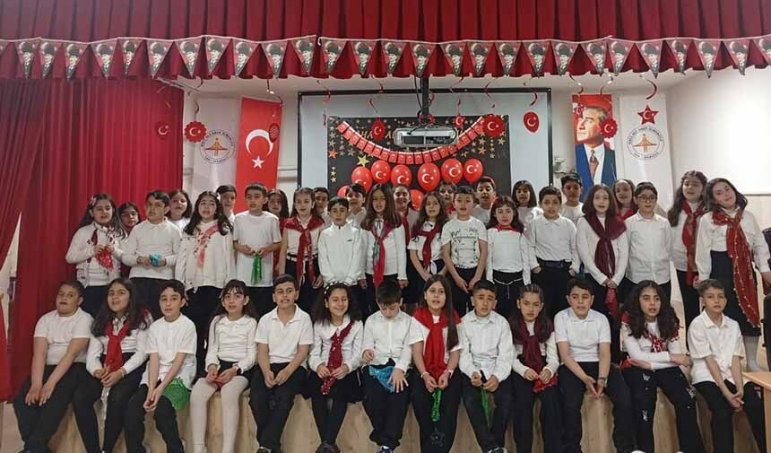 Vanlı miniklerden yürekleri ısıtan etkinlik