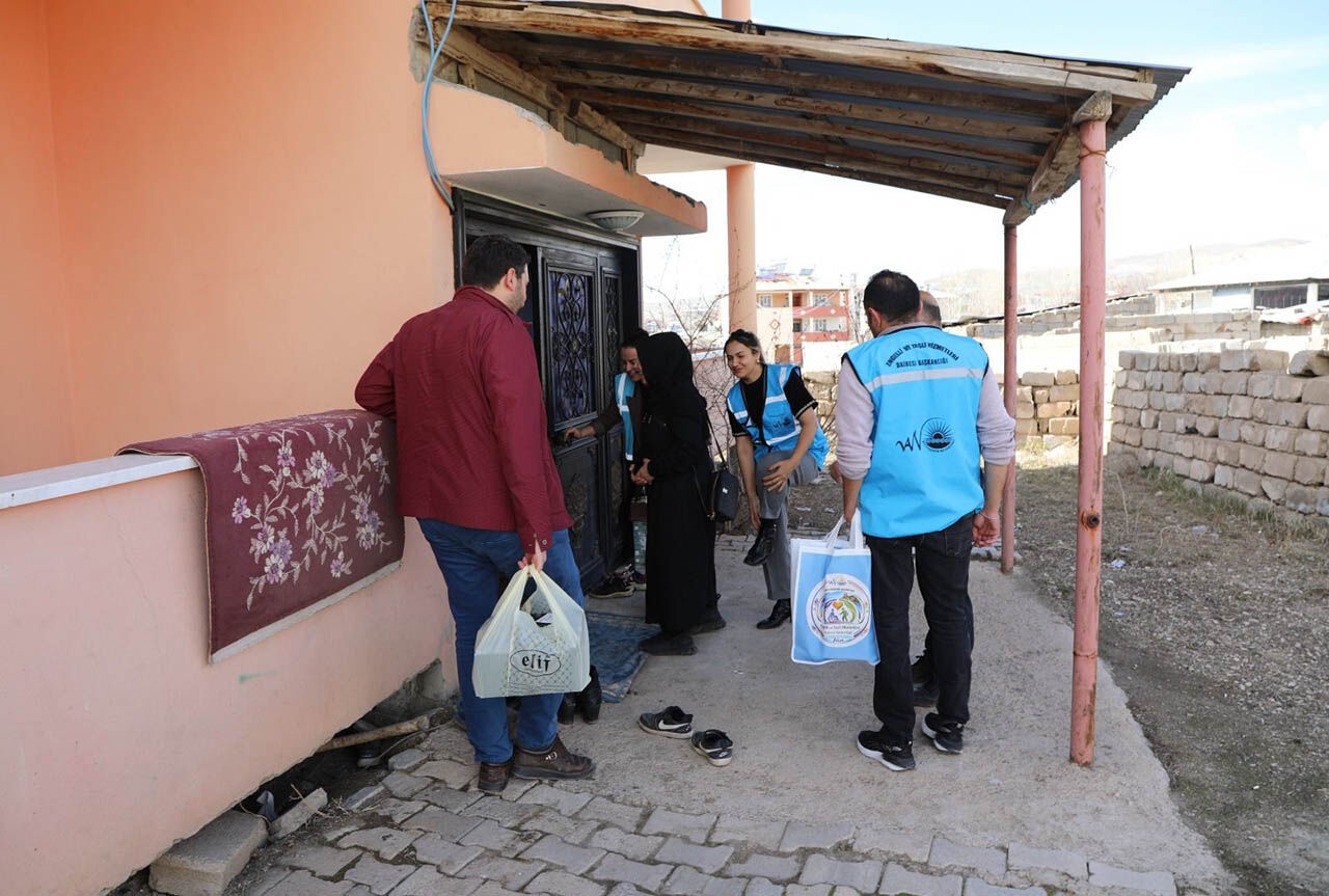 Vanda Yasli Kadina Dogum Gunu Surprızı 3