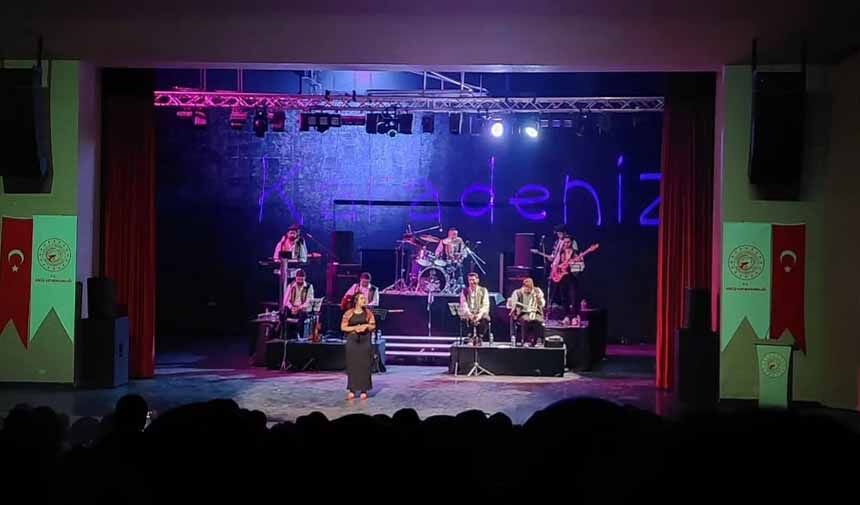Konser Ve Halk Oyunları.jpg6