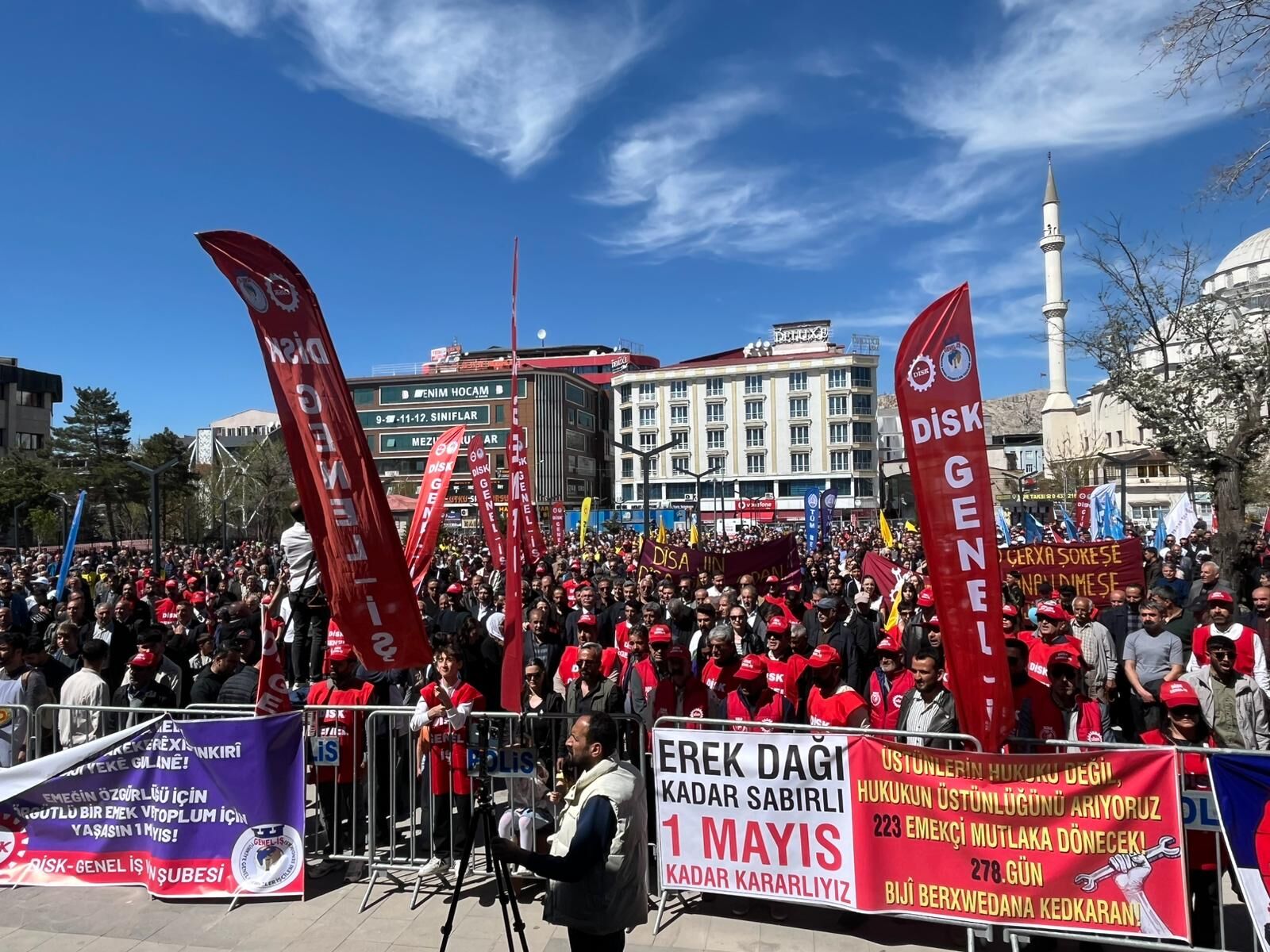 Mi̇ti̇ng Alani 2