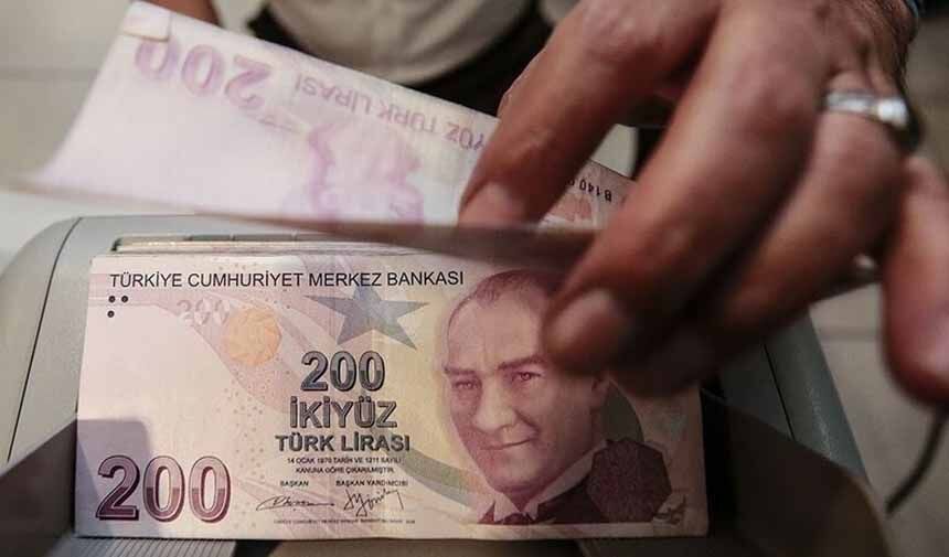 Yaşlı ve engelli aylıkları hesaplara yatırılmaya başlandı