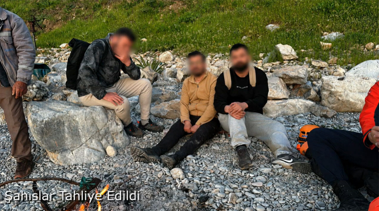 Van Golu Kıyısında Mahsur Kalanlar 3