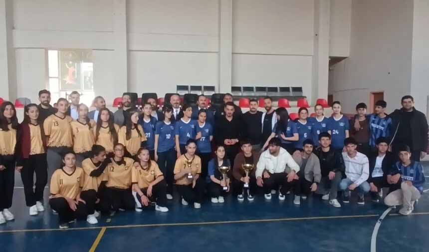 Voleybol Turnuvası.jpg5