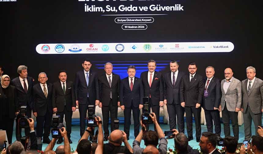 Bakan Yumaklı.jpg1-1