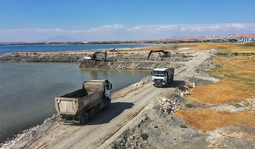 Di̇p Van Çamur